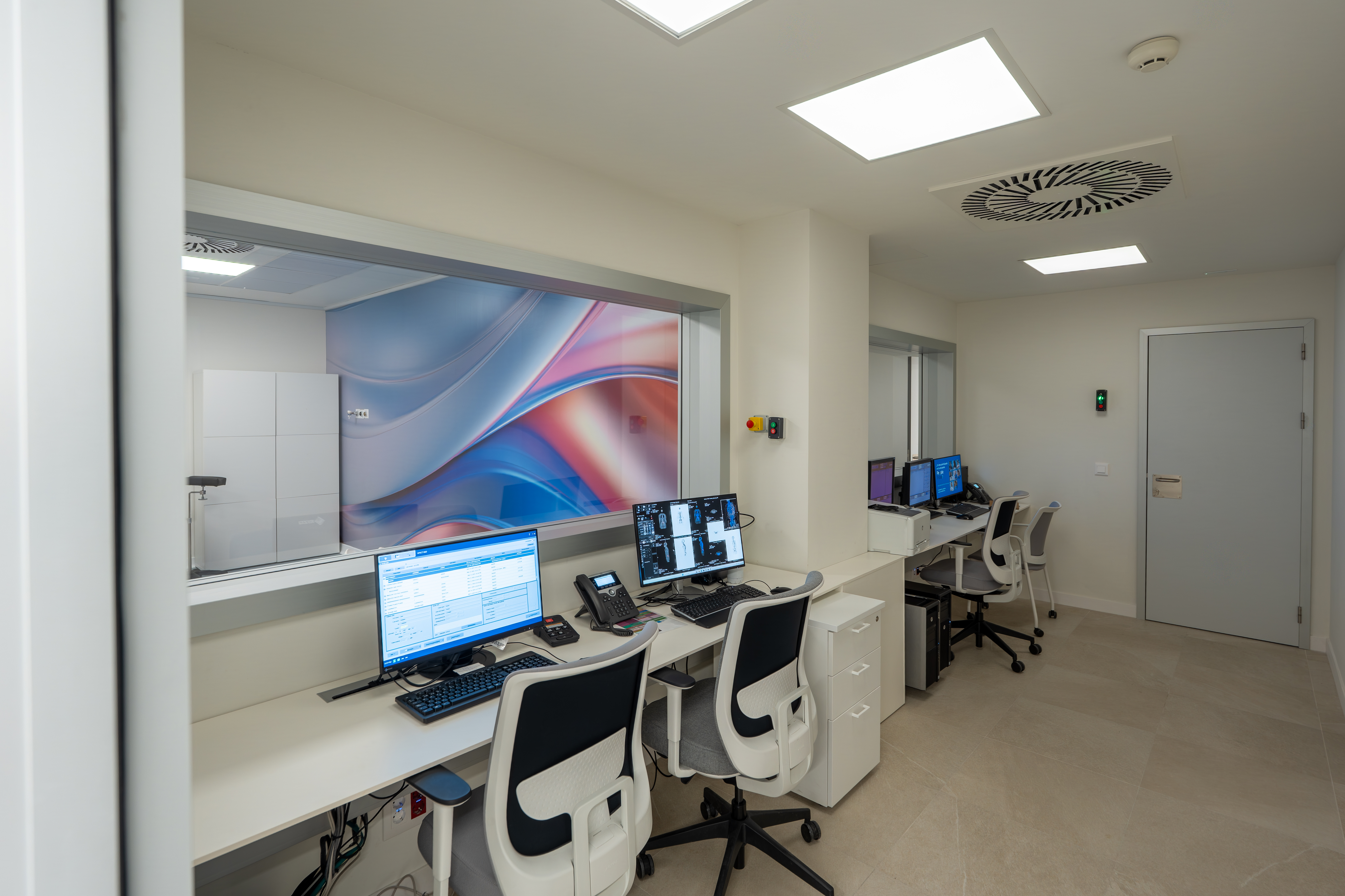 Sala Spect TAC.jpg (9.10 MB)
